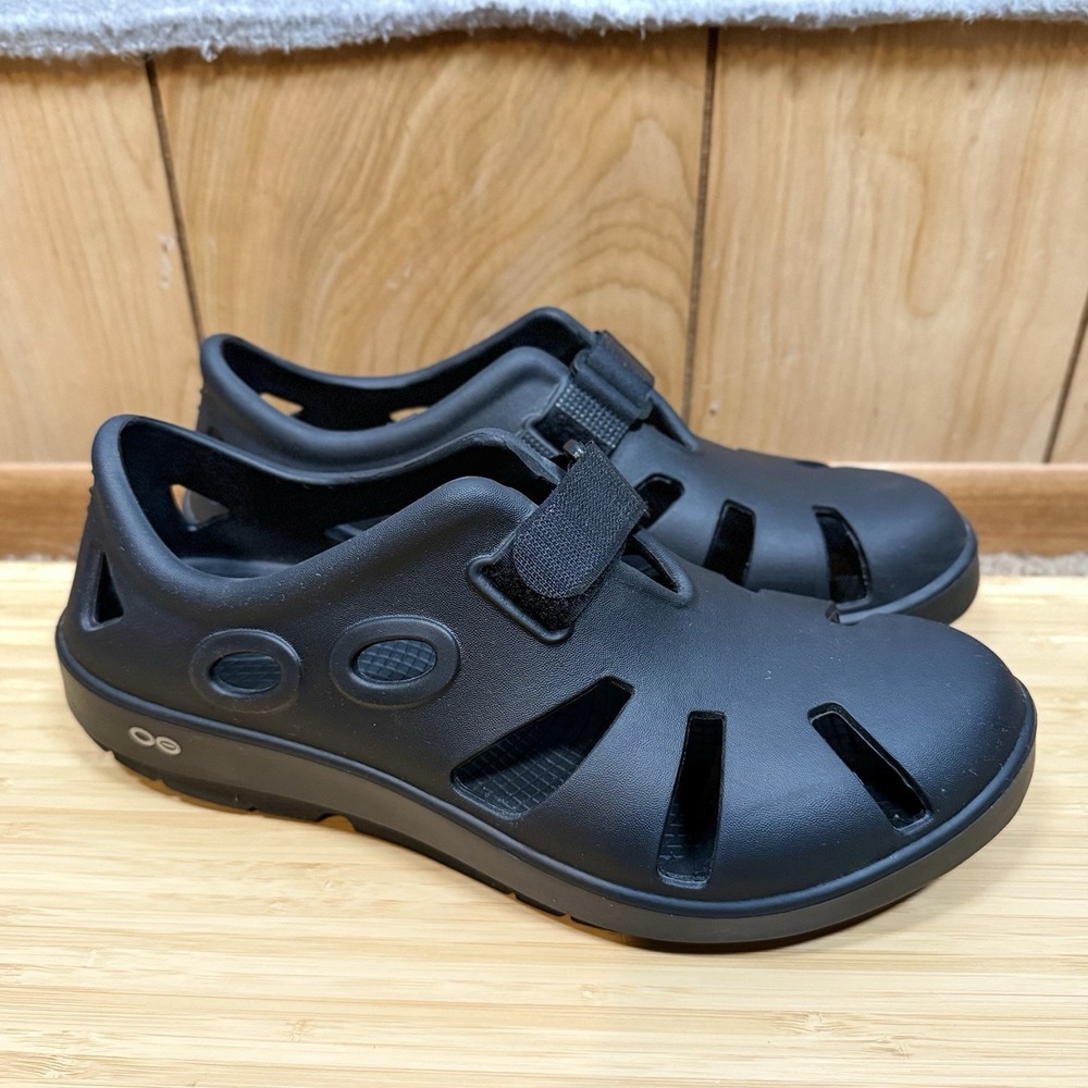 OOFOS OOcandoo Mens Size 11 Black Beach Casual Sport Walking Slip-On Sandals